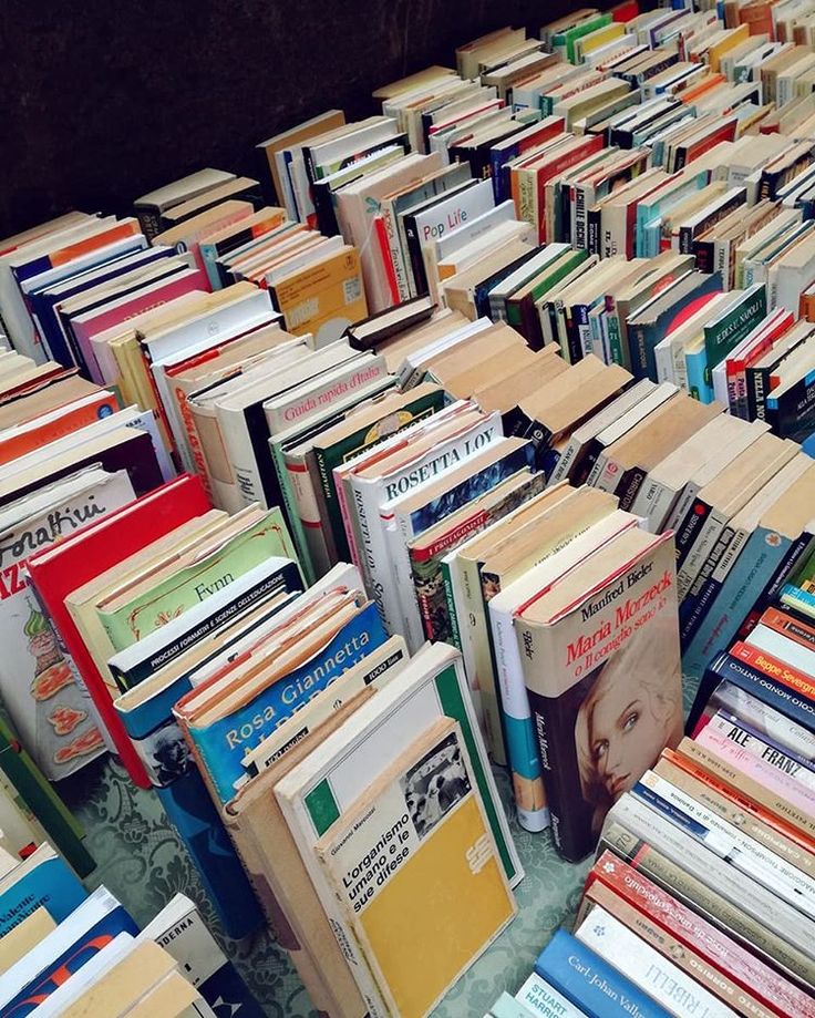 Mercatino del libro usato della biblioteca
